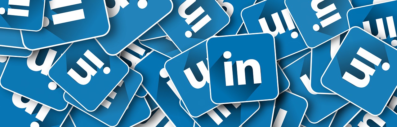 Dieser Artikel gibt dir rund 20 Tipps an die Hand, wie du LinkedIn für die Jobsuche nutzen kannst.